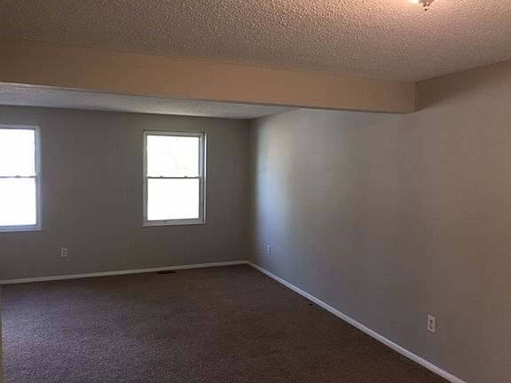 5th image of 2734 N Pawnee Dr
