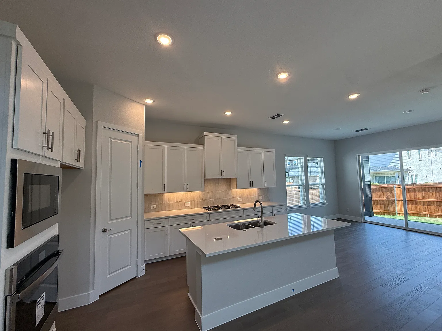 11728 Chartwell Ct — Photo 2