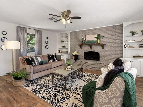 3rd image of 2401 Gardenia St