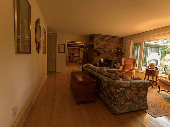 4th image of 1221 Shaffer Ct