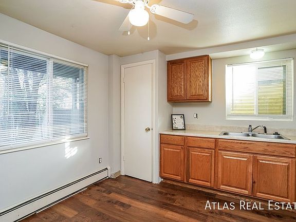 4th image of 2925 Sage St APT 3