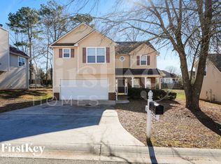 5435 Yellow Pine Dr, McDonough, GA 30252