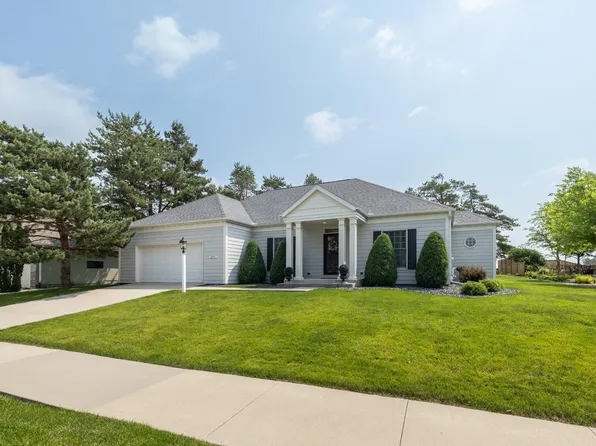 2444 Red Pine Ave SW, Rochester, MN 55902