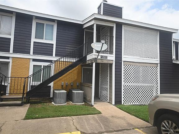 3rd image of 12603 Ashford Meadow Dr APT C