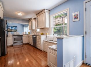 210 Fairlawn Dr, Columbus, OH 43214