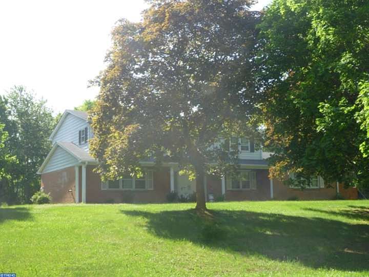 1st image of 310 Caravel Dr