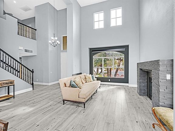 5th image of 2510 Putting Green Dr