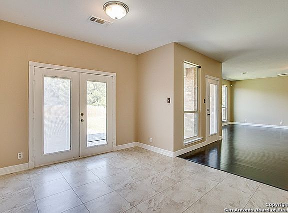 4th image of 1910 Preakness Ln