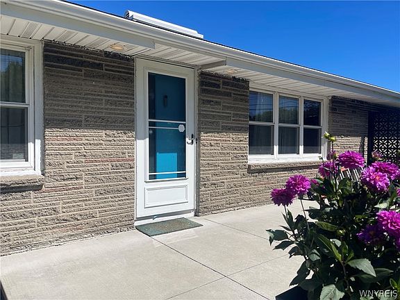 2nd image of 4786 William St