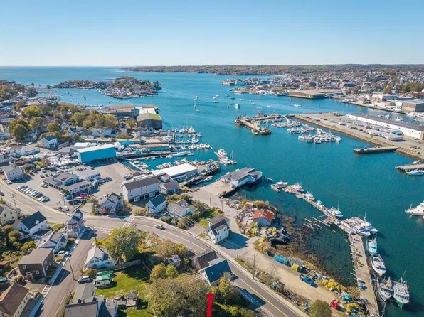 86 E Main St, Gloucester, MA 01930