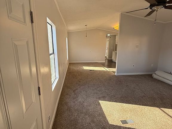 3rd image of 209 Roblox Cir