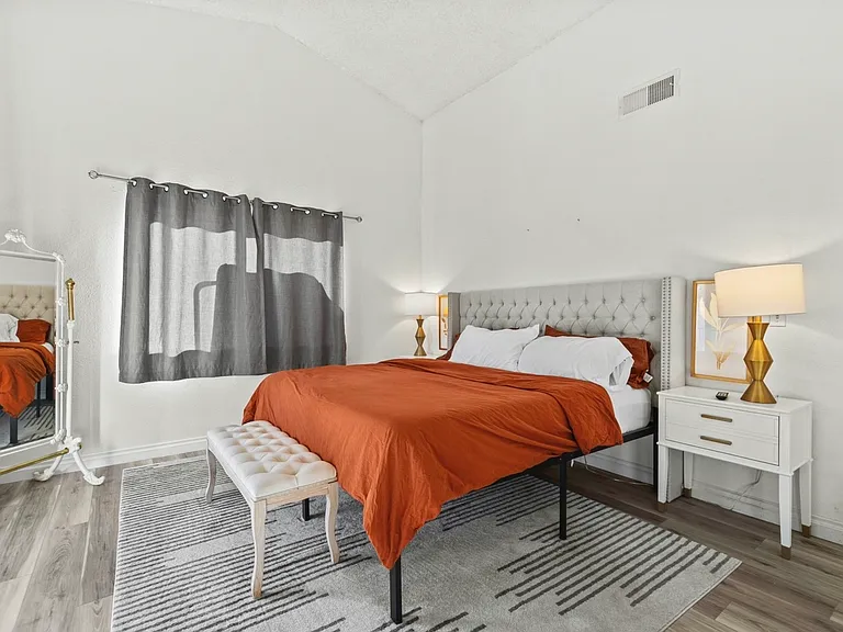 752 E Avenue J9 — Photo 40