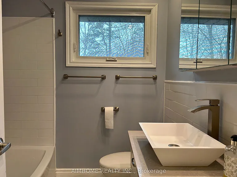 2415 Edith Ave — Photo 12