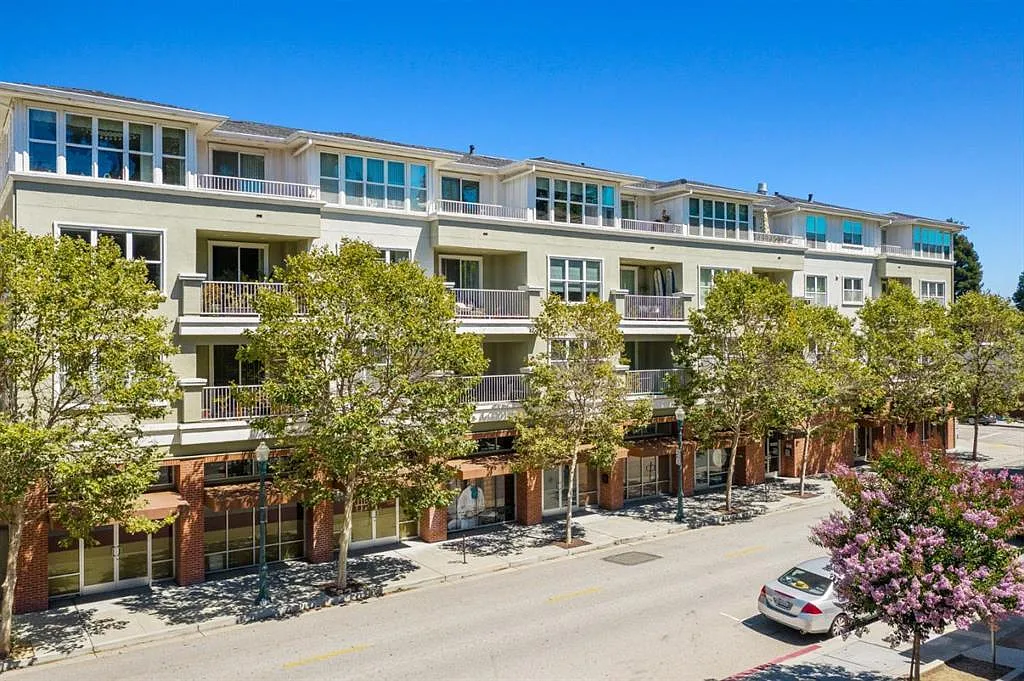 2 bed, 1254 sqft, $4,350 — Photo 1