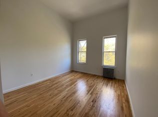 221 Suydam St #3RR, Brooklyn, NY 11237