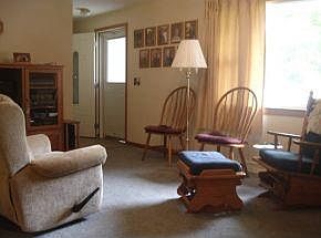 3rd image of 15 Belair Dr