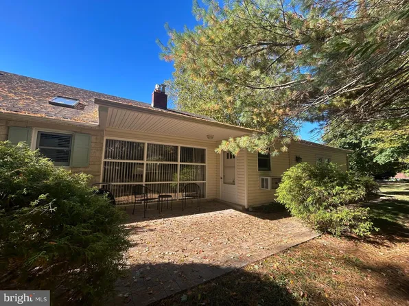 1104 Cromwell Rd, Wyndmoor, PA 19038