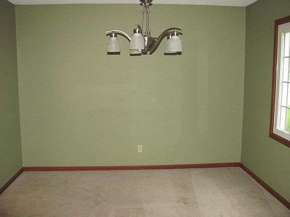 3rd image of 780 Beauregard Ct