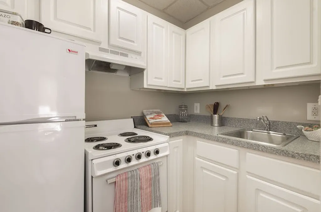 Walnut Square Apartments — Photo 4