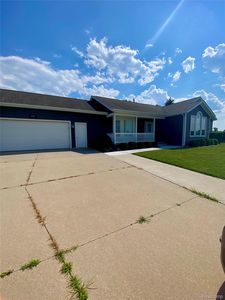 7758 Drakeshire Blvd, Almont, MI, 48003