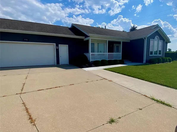 7758 Drakeshire Blvd, Almont, MI 48003