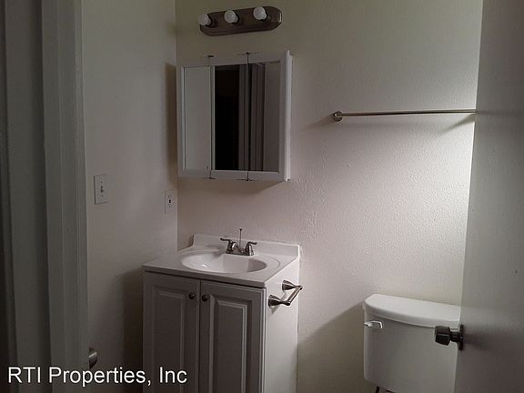 2nd image of 132 E I St APT 22