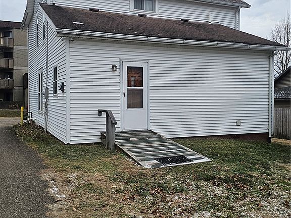 3rd image of 40 N 9th St