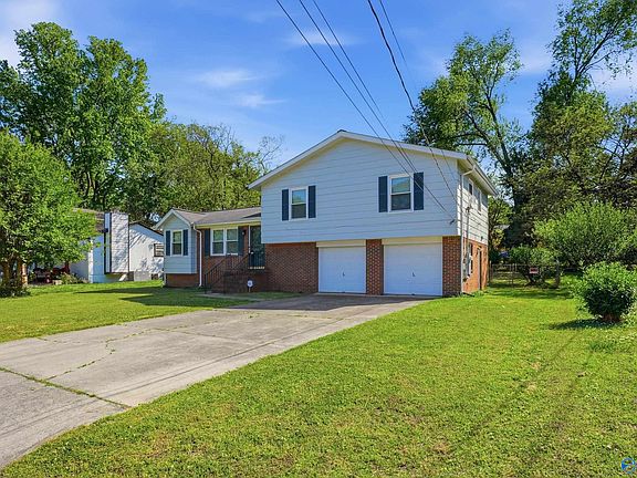 3rd image of 4045 Knollbrook Dr NW