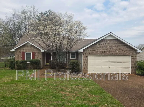 2426 Bennington Dr, Murfreesboro, TN 37129