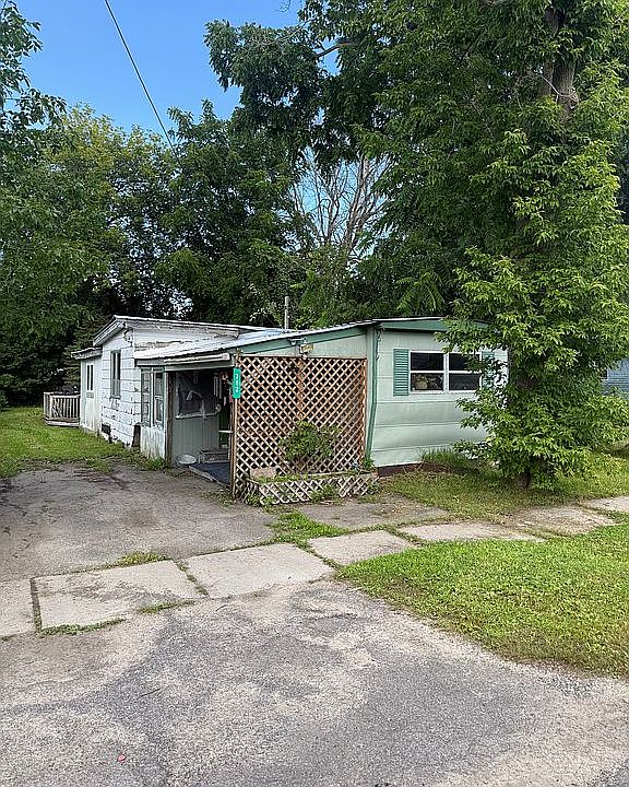 1st image of 712 Linden St