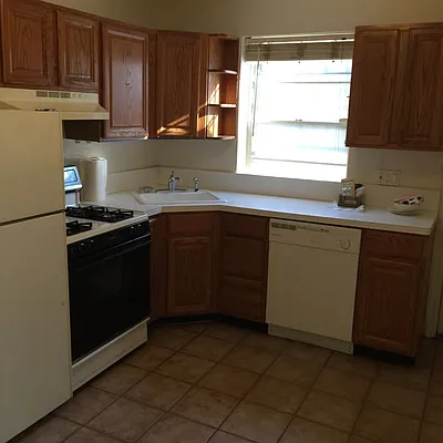 Rented by Prime Realty | media 6