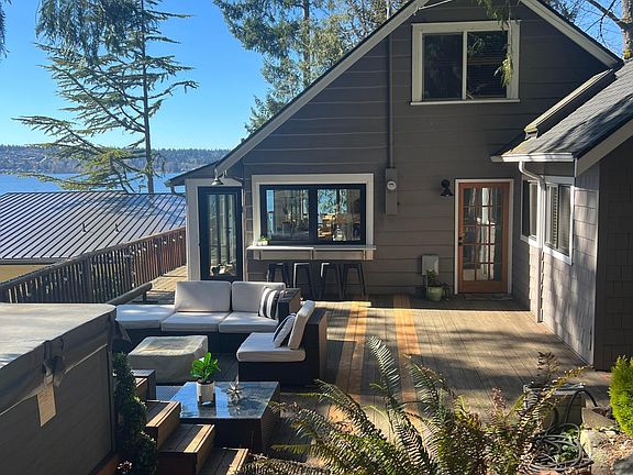 2nd image of 11557 Holmes Point Dr NE