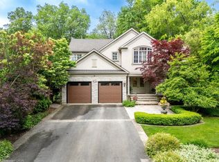 1442 Glenburnie Rd, Mississauga, ON L5G3C8