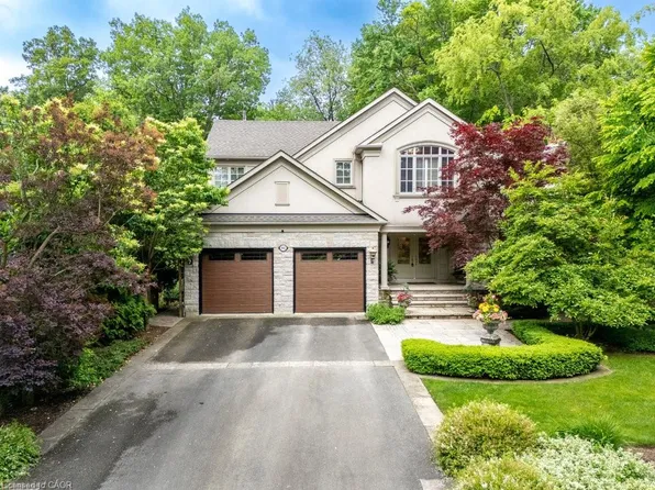 1442 Glenburnie Rd, Mississauga, ON L5G 3C8