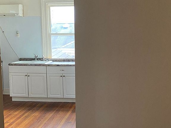 5th image of 27 S Market St APT 5