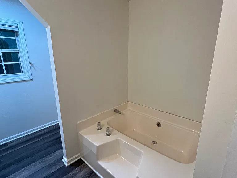 980 Crystal Water Dr — Photo 12