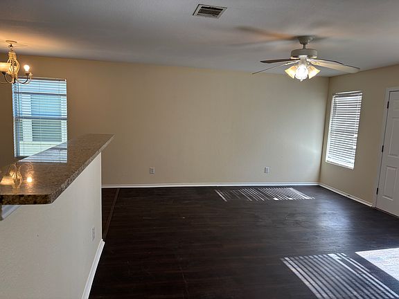 5th image of 3910 Wisteria Way