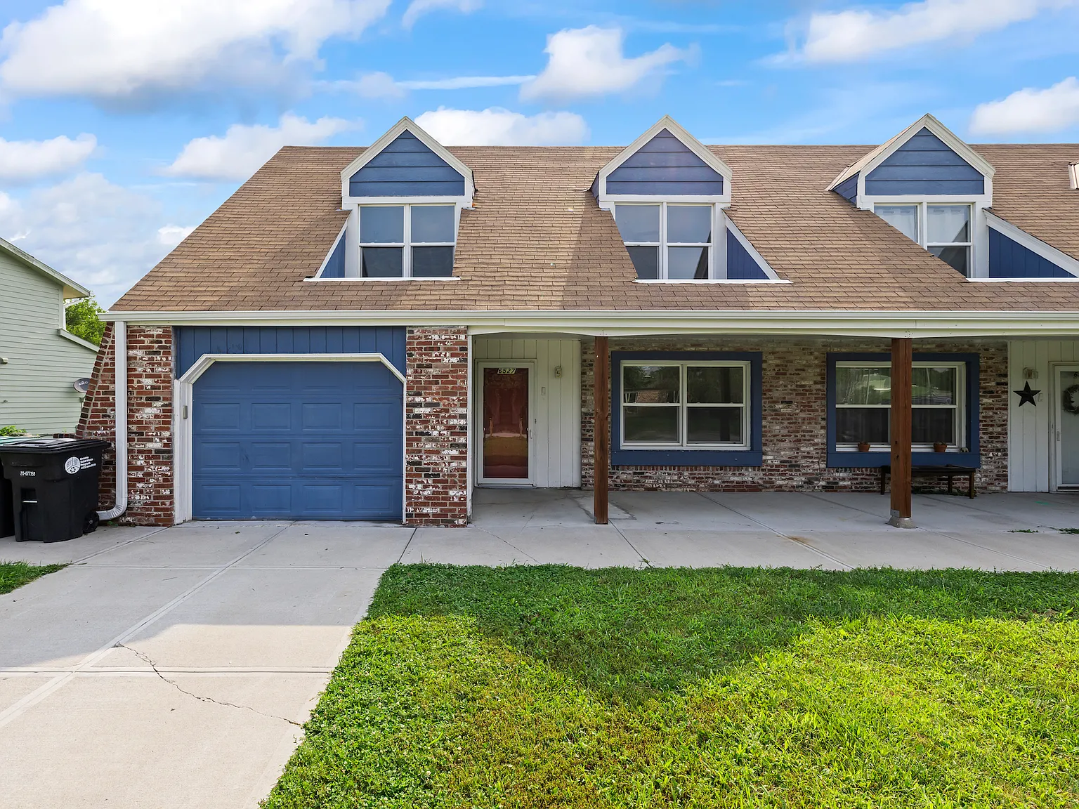 3 bed, 1.5 bath, 1550 sqft, $1,800 — Photo 2