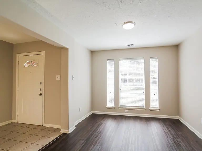 3230 Candlepine Dr — Photo 10