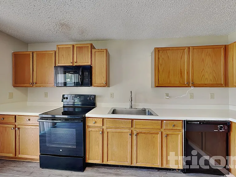 8055 Chestnut Cedar Dr — Photo 5