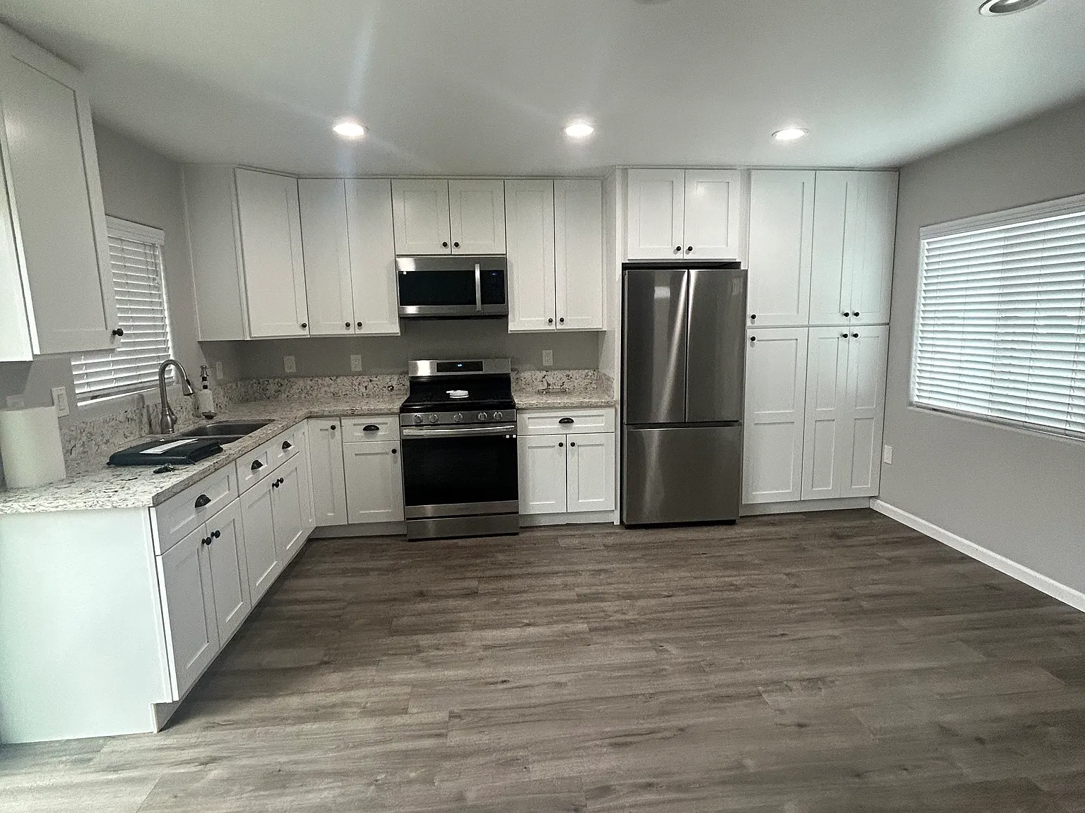 608 E Alvin Ave — Photo 3
