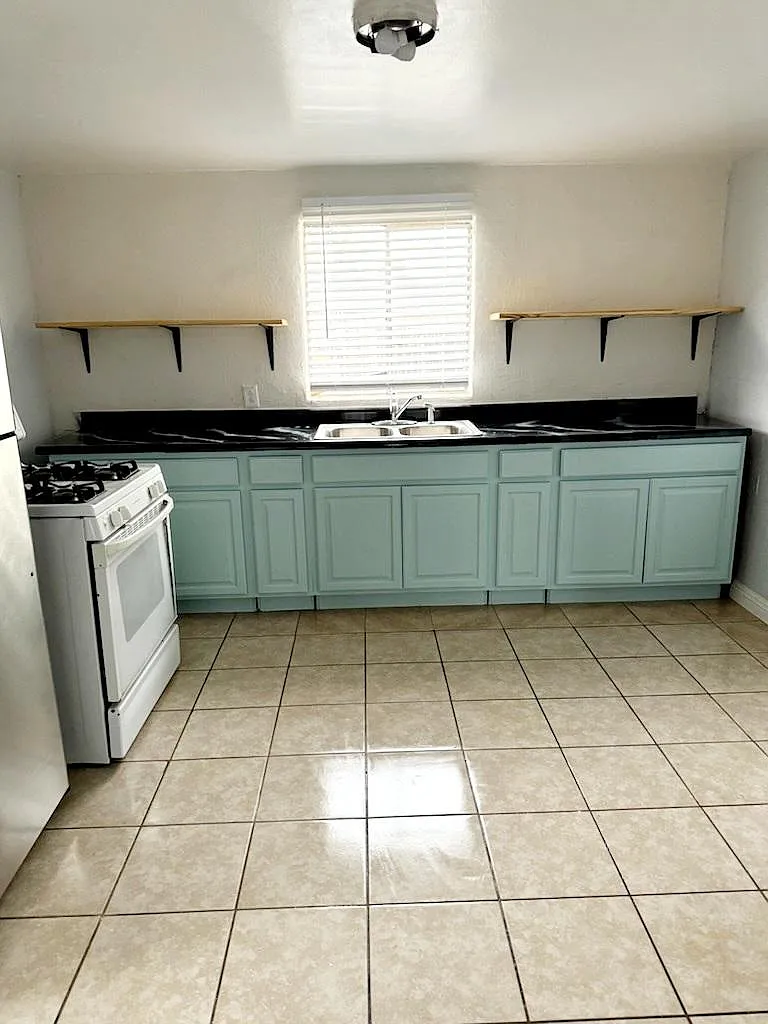 Studio, 500 sqft, $850 — Photo 3