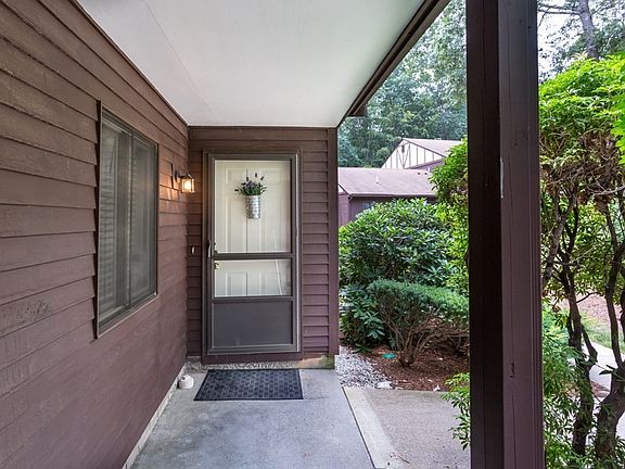 4th image of 108 Highwood Dr