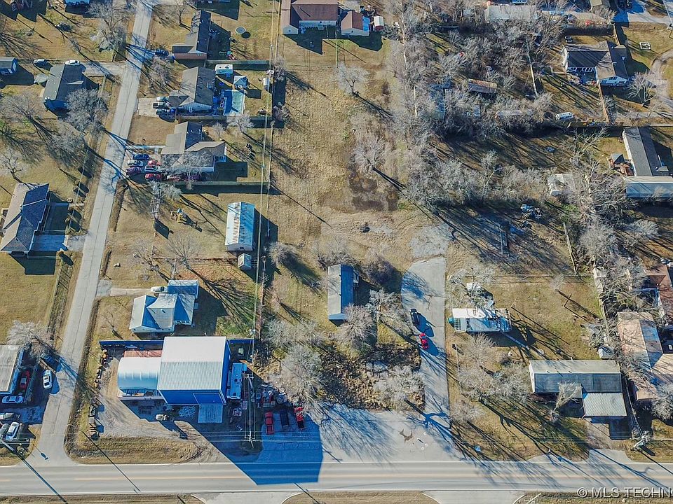 2nd image of 1440 N 154th Ave E
