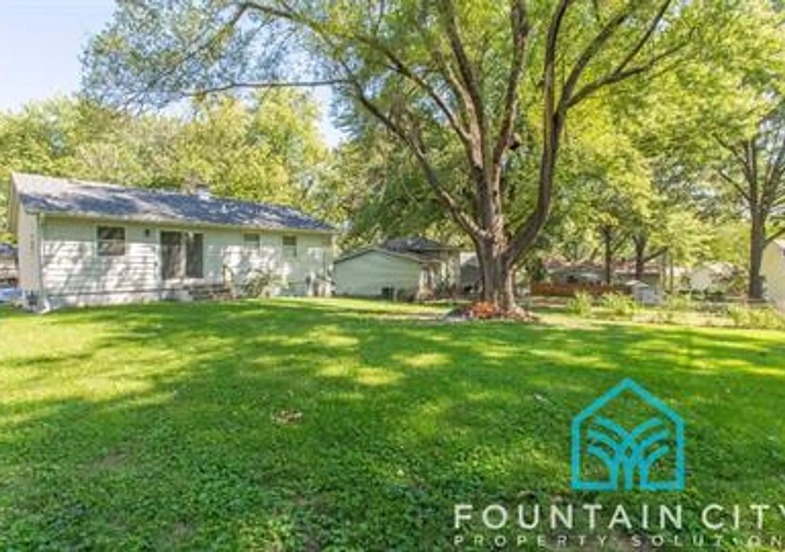 405 Hooke Ave — Photo 3