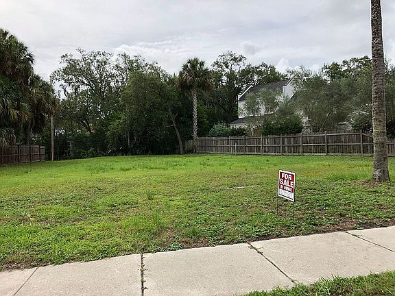 5th image of 2608 S Hawthorne Cir