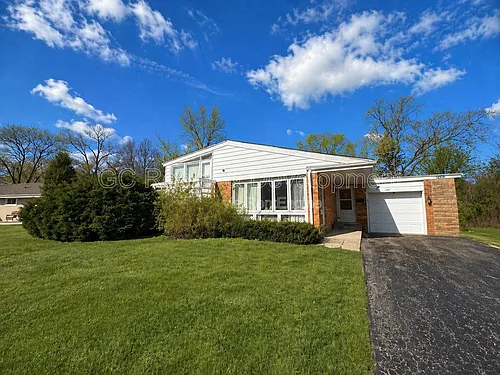558 Mallard Ln Photo 1