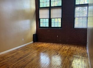 63 Blakeley St APT 208, Woonsocket, RI 02895