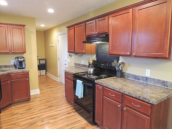5th image of 819 Green Meadows Dr