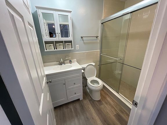 2nd image of 516 Saint Paul Pl #4